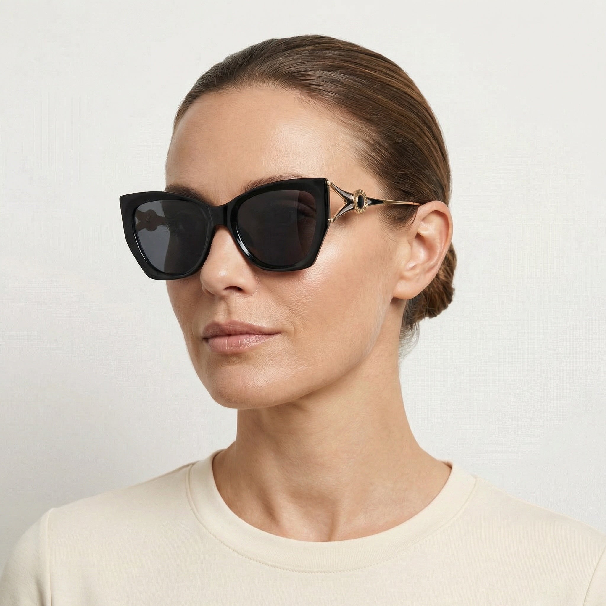 CAT-EYE BLACK/WHITE SUNGLASSES SUN137 F3007